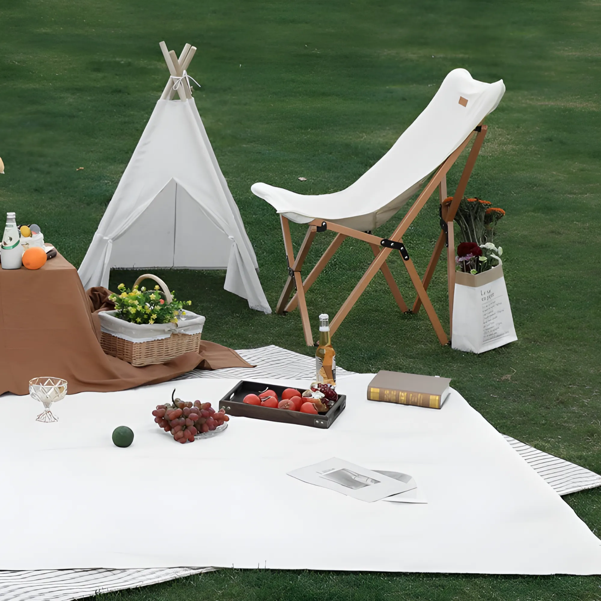 150x200cm Lightweight Outdoor Picnic Mat – Durable and Portable Blanket TI-29 white