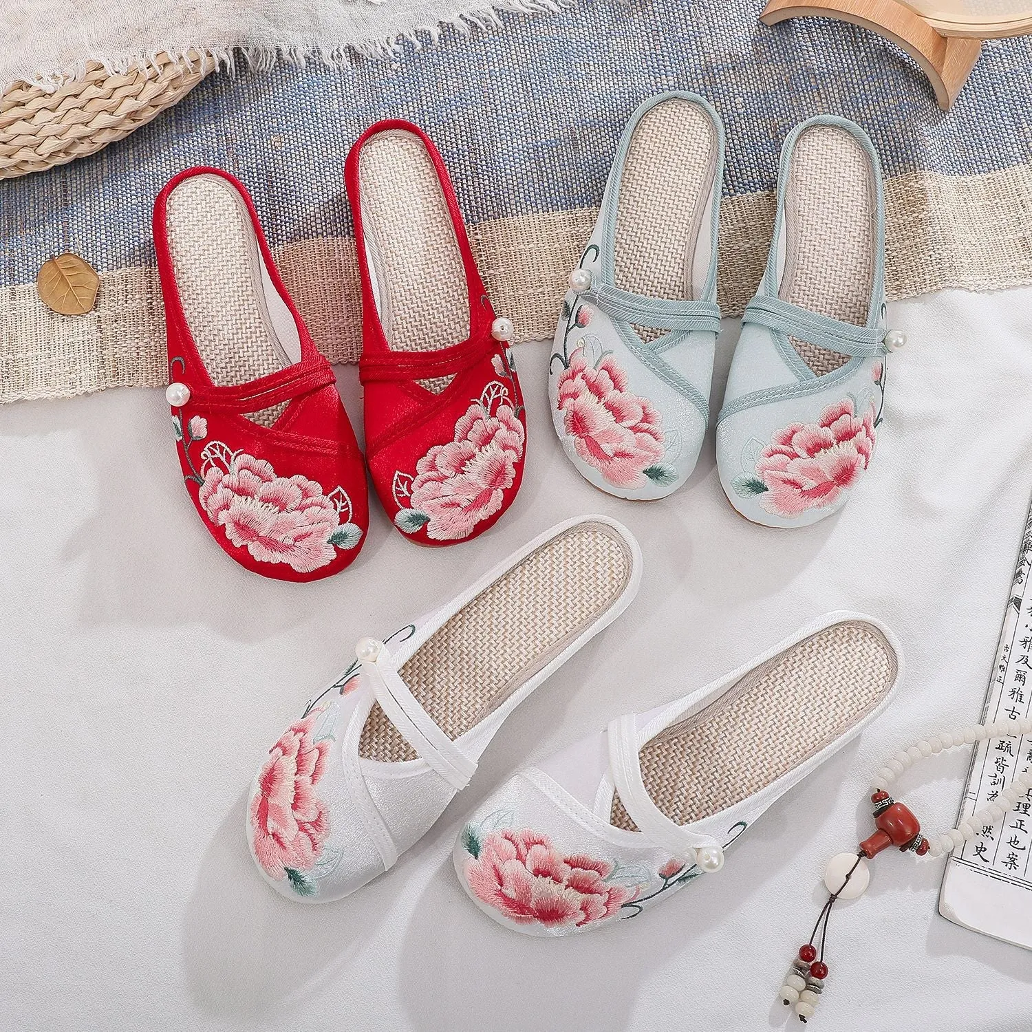 Head Buckle National Style Embroidered Daily Home Cotton Canvas Shoes